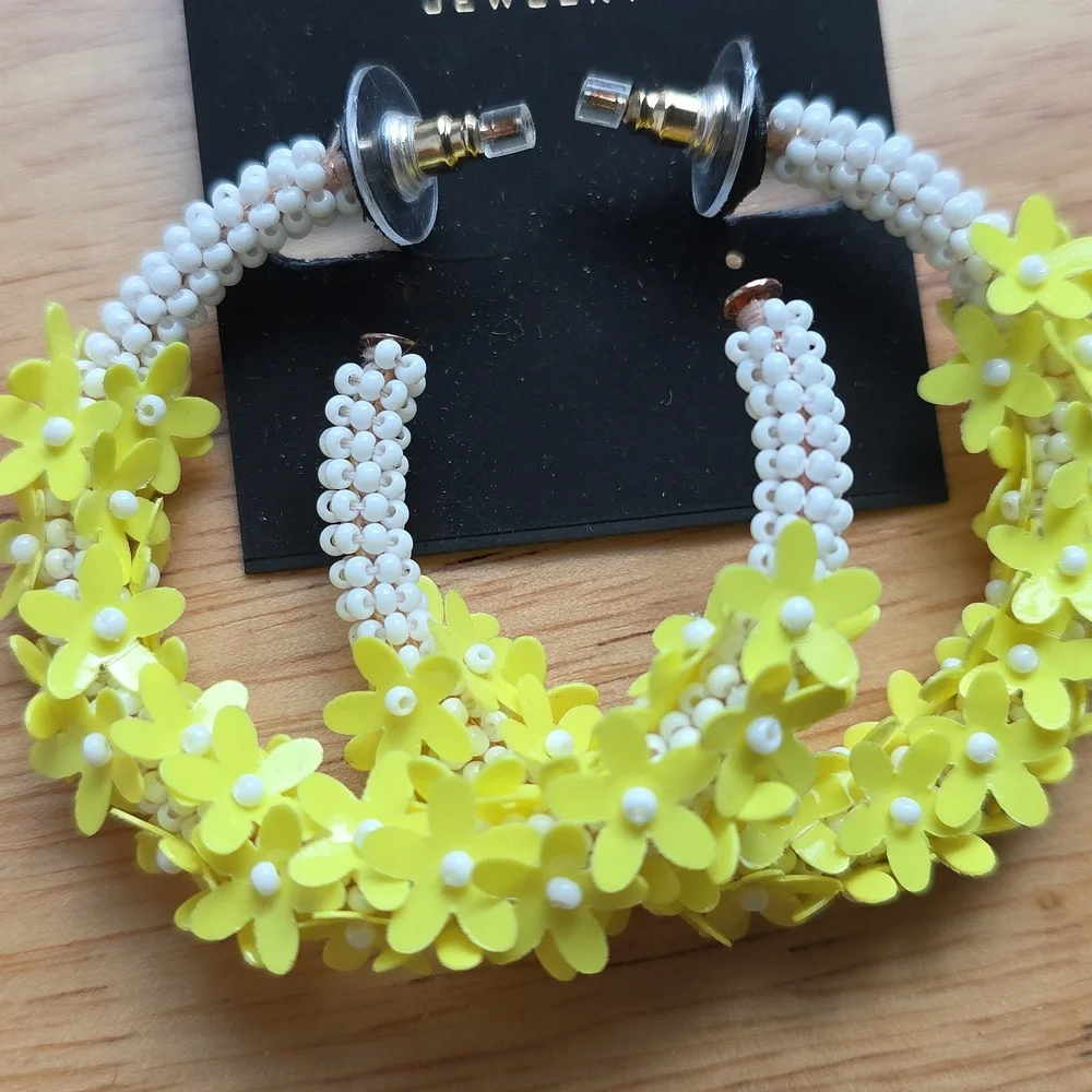nOir Jewelry Yellow and White Floral Hoop Earrings